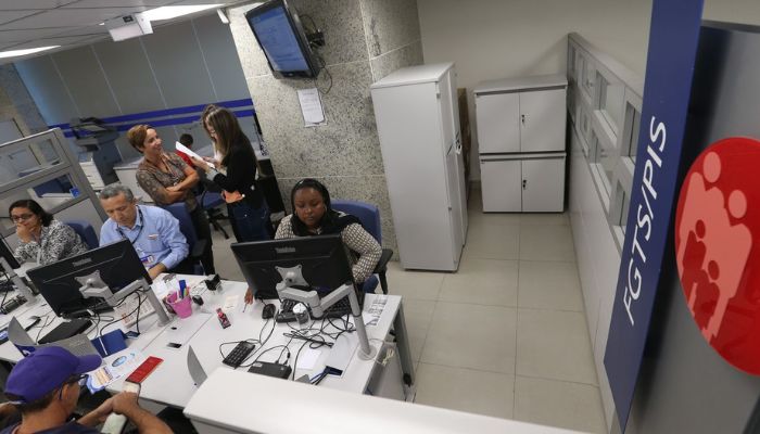 PIS/Pasep para quem nasceu em julho e agosto começou ser pago 
